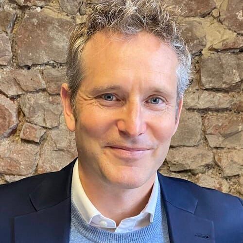 Jez Sweetland fait une présentation au salon World of Modular Europe 2025 à Madrid, du 6 au 8 octobre.